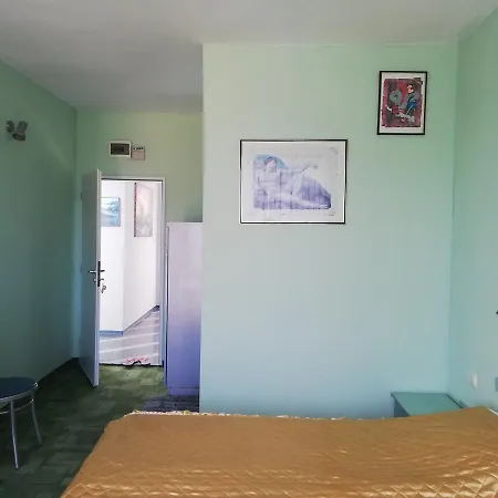 Guest Avalon Guest house 3*